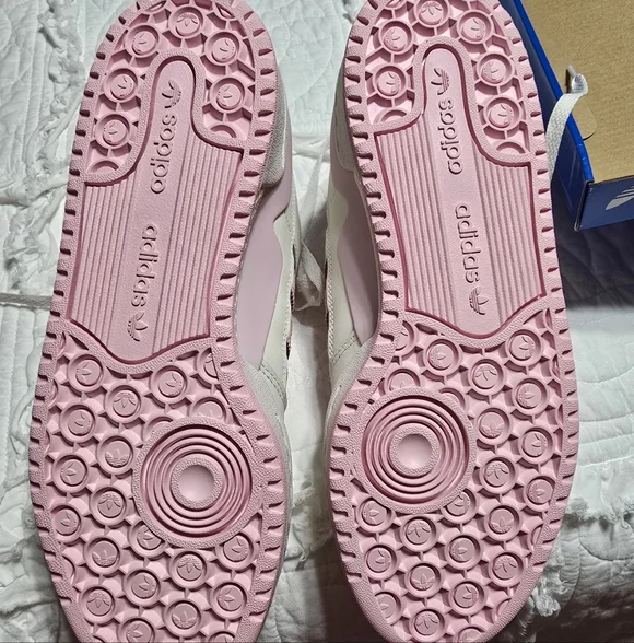 Women's Adidas Forum Low CL Size 10 Brand New In Box - Picture 8 of 8
